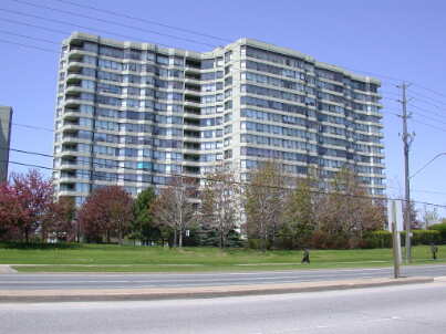 7440 Bathurst St, #308