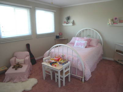 8 Millcroft Way