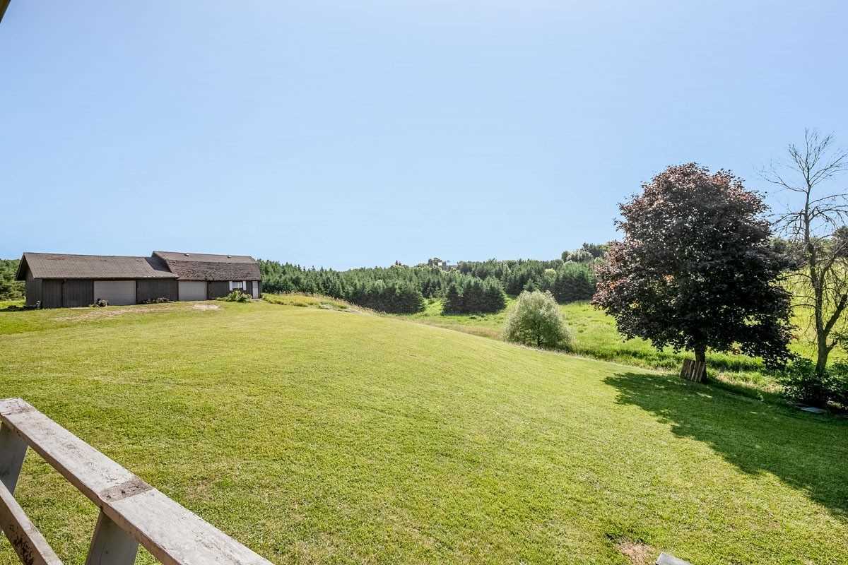 15295 11th Concession