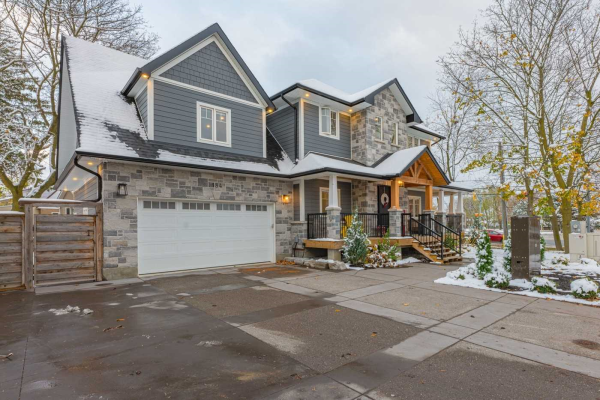 184 Stouffer St, Whitchurch-Stouffville