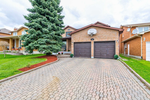54 Captain Francis Dr, Markham