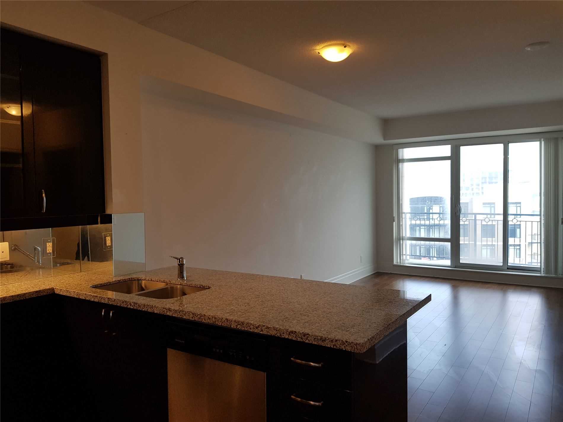 151 Upper Duke Cres, #1001