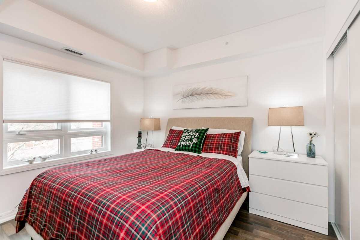 157 Wellington St E, #304