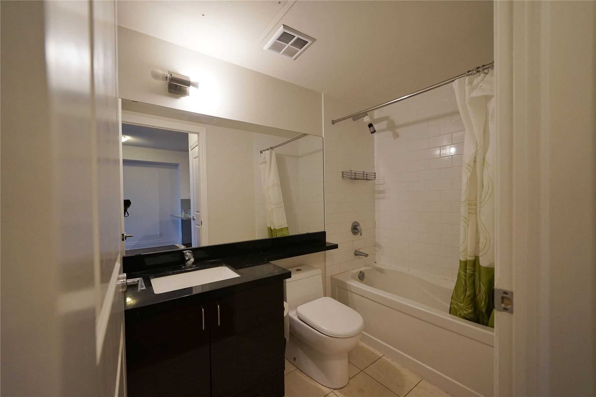 151 Upper Duke Cres, #1001