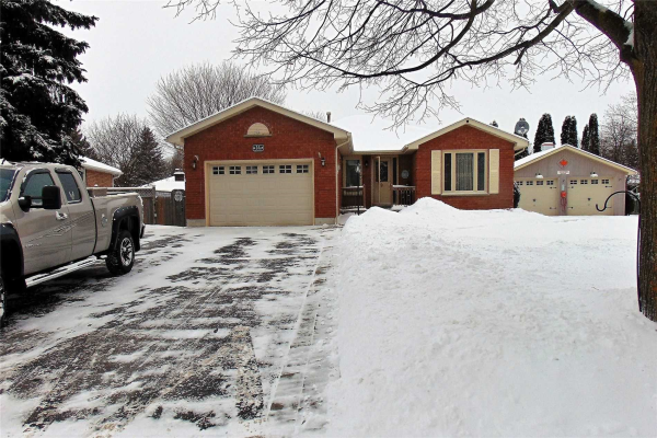 14 Linton Crt, Uxbridge
