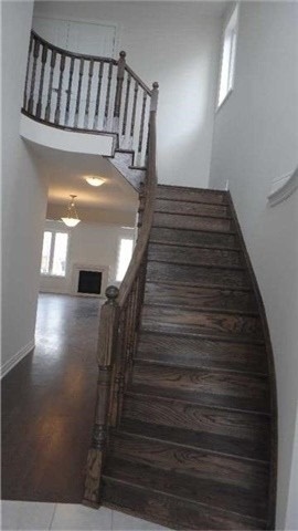 11 Robert Wilson Cres