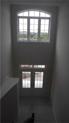 11 Robert Wilson Cres