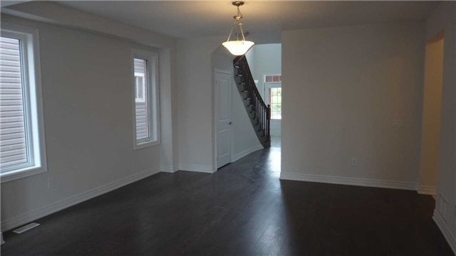 11 Robert Wilson Cres