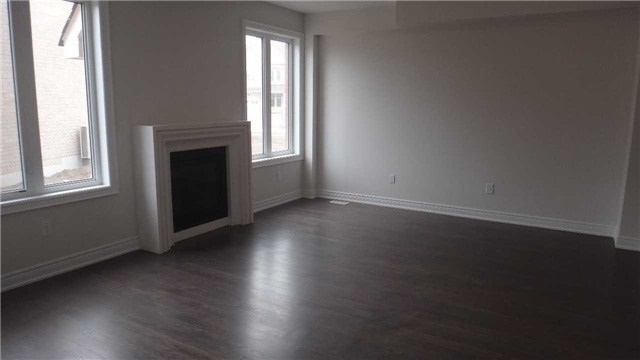 11 Robert Wilson Cres