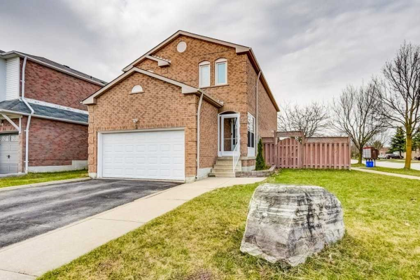 2 Cedarhurst Dr, Richmond Hill