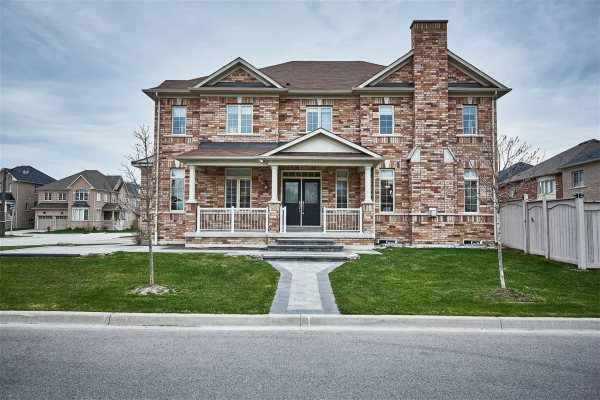 27 Edgevalley Rd, Whitchurch-Stouffville