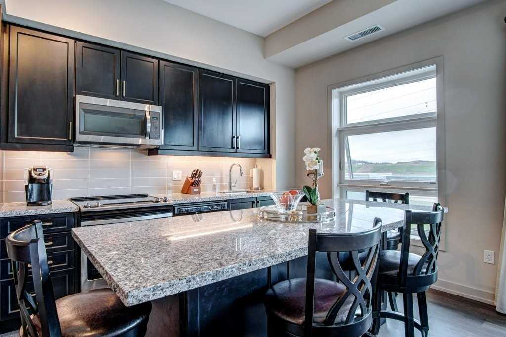 555 William Graham Dr, #422