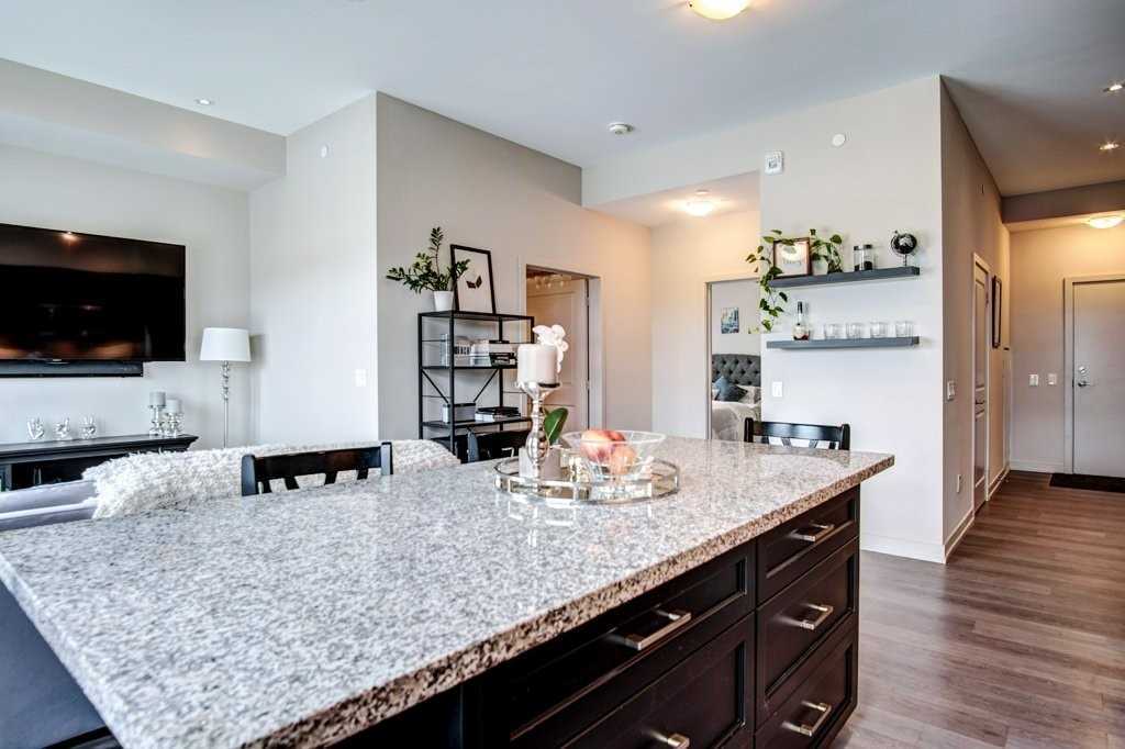 555 William Graham Dr, #422