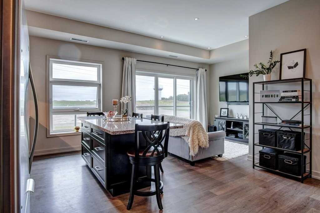 555 William Graham Dr, #422