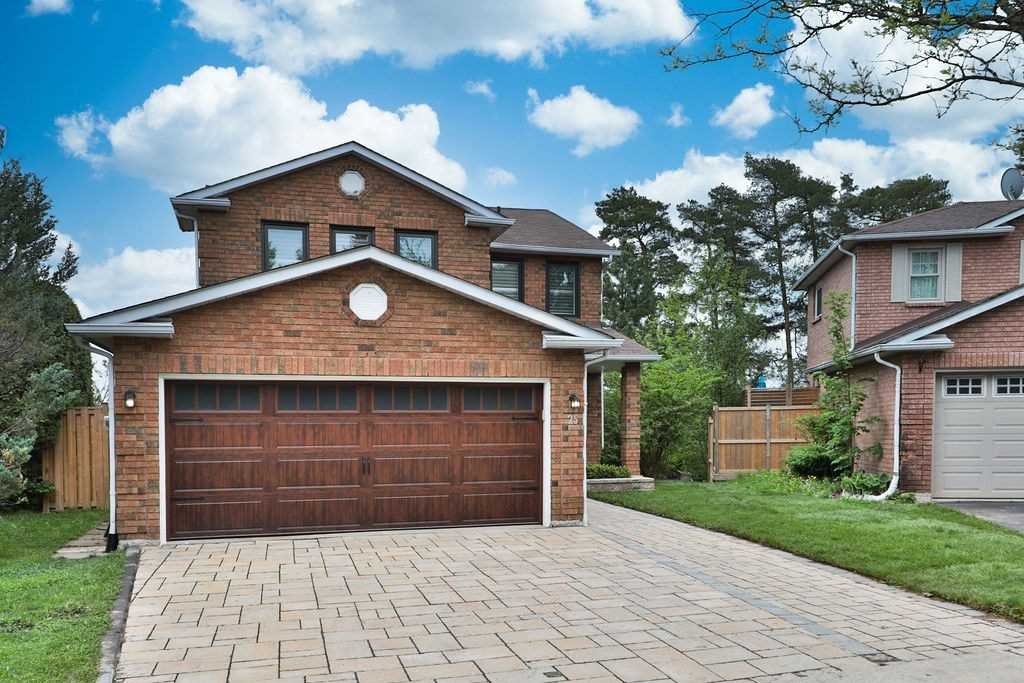 25 Dawson Cres