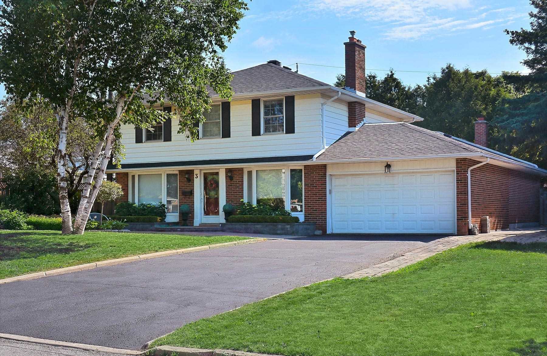 Walkerton Dr (MLS® N4821618) See this detached house for sale in