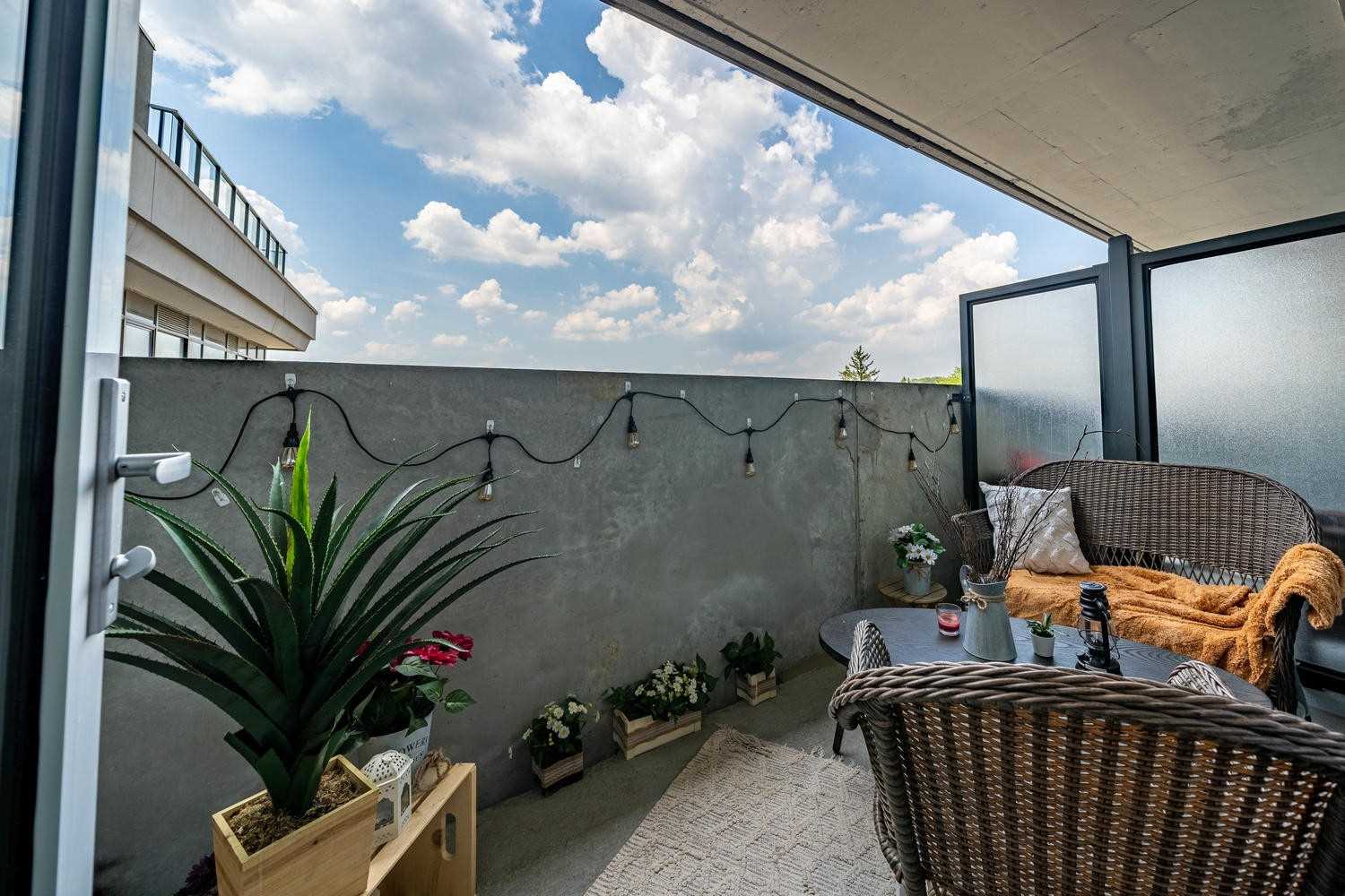 4800 Highway 7, ##341