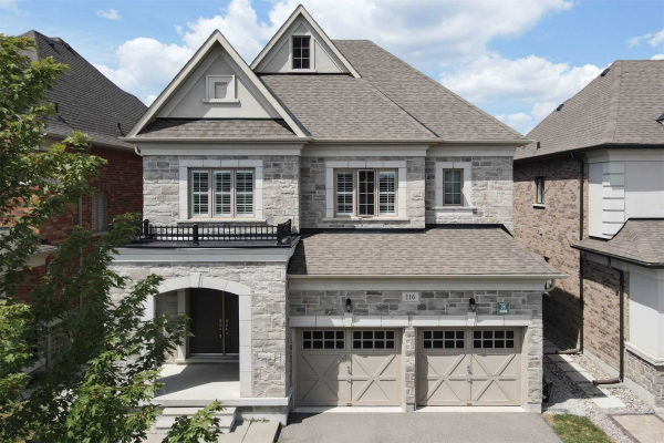 116 Strawbridge Farm Dr, Aurora