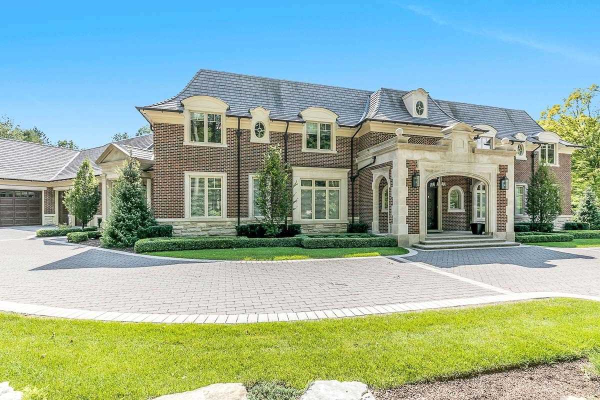 32 Steeplechase Ave, Aurora