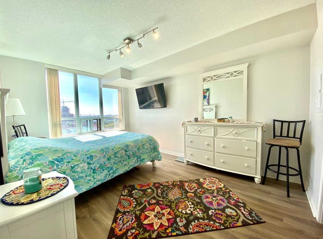 310 Red Maple Rd, #1203