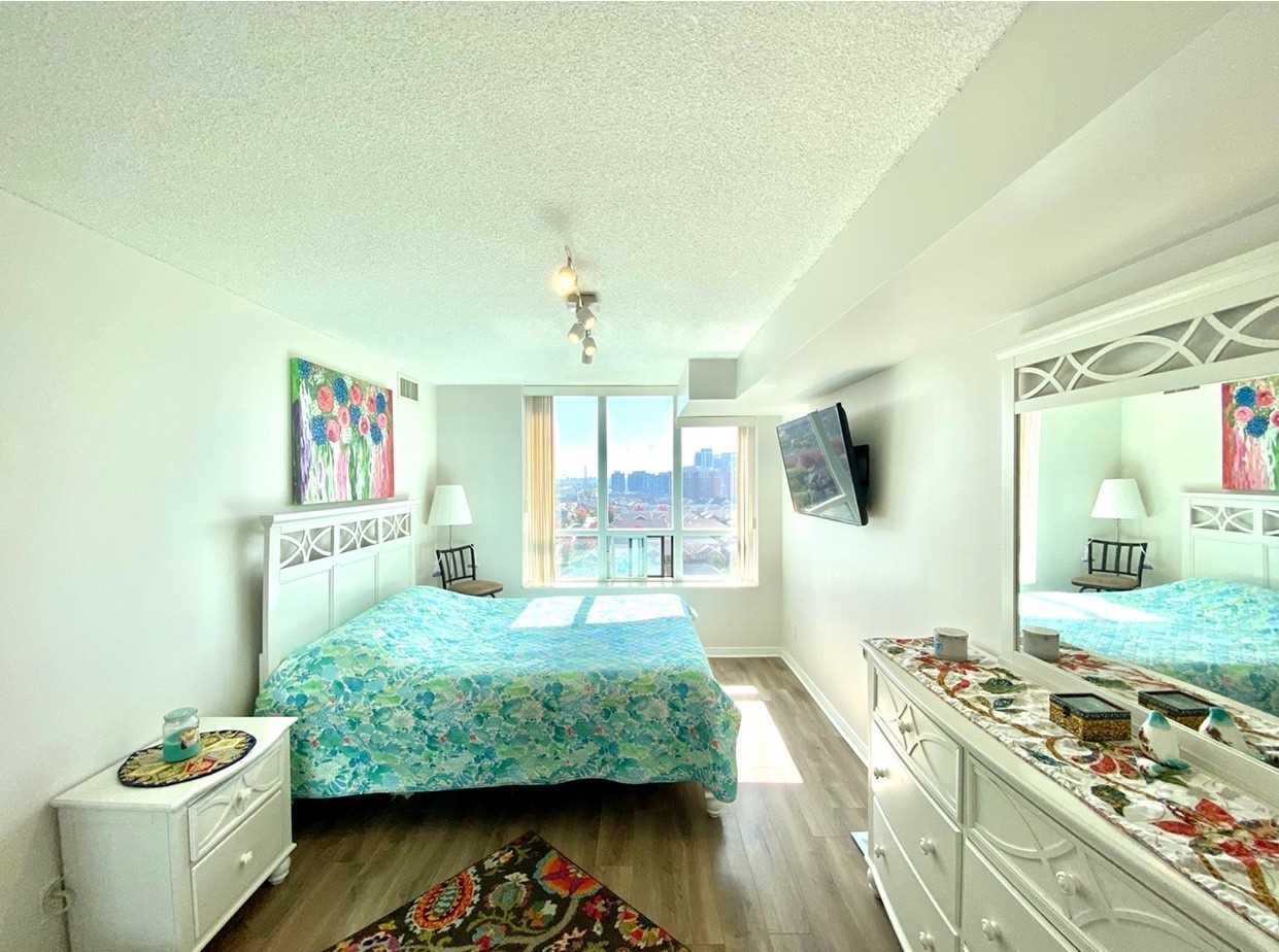 310 Red Maple Rd, #1203