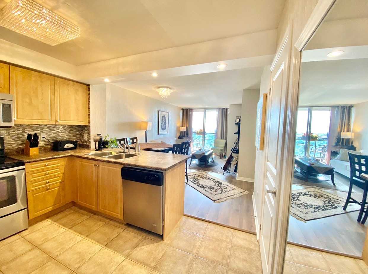 310 Red Maple Rd, #1203