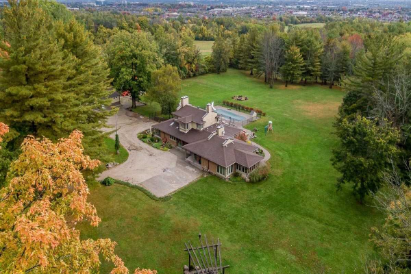 16365 Bathurst St, Newmarket