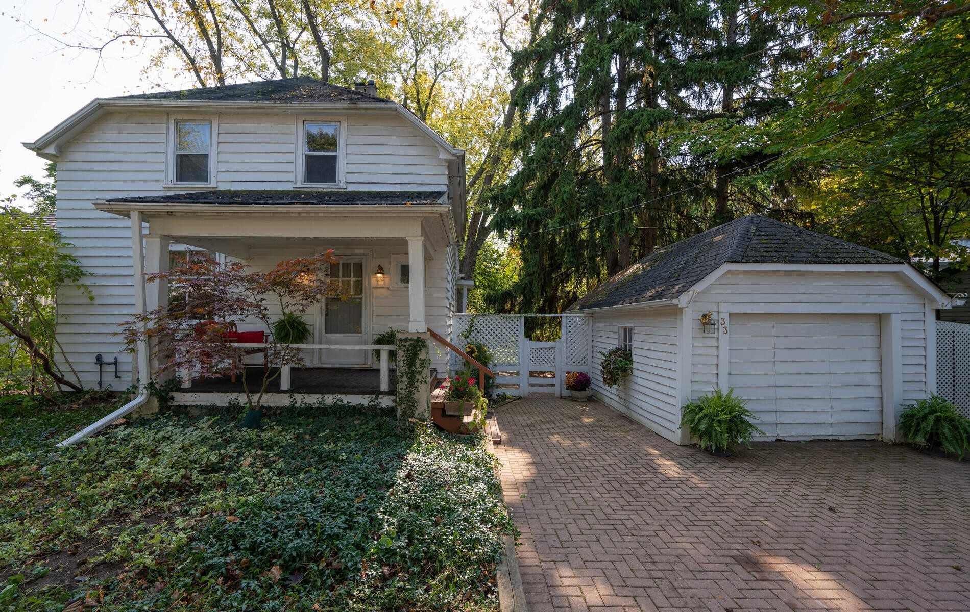 33 Colborne St
