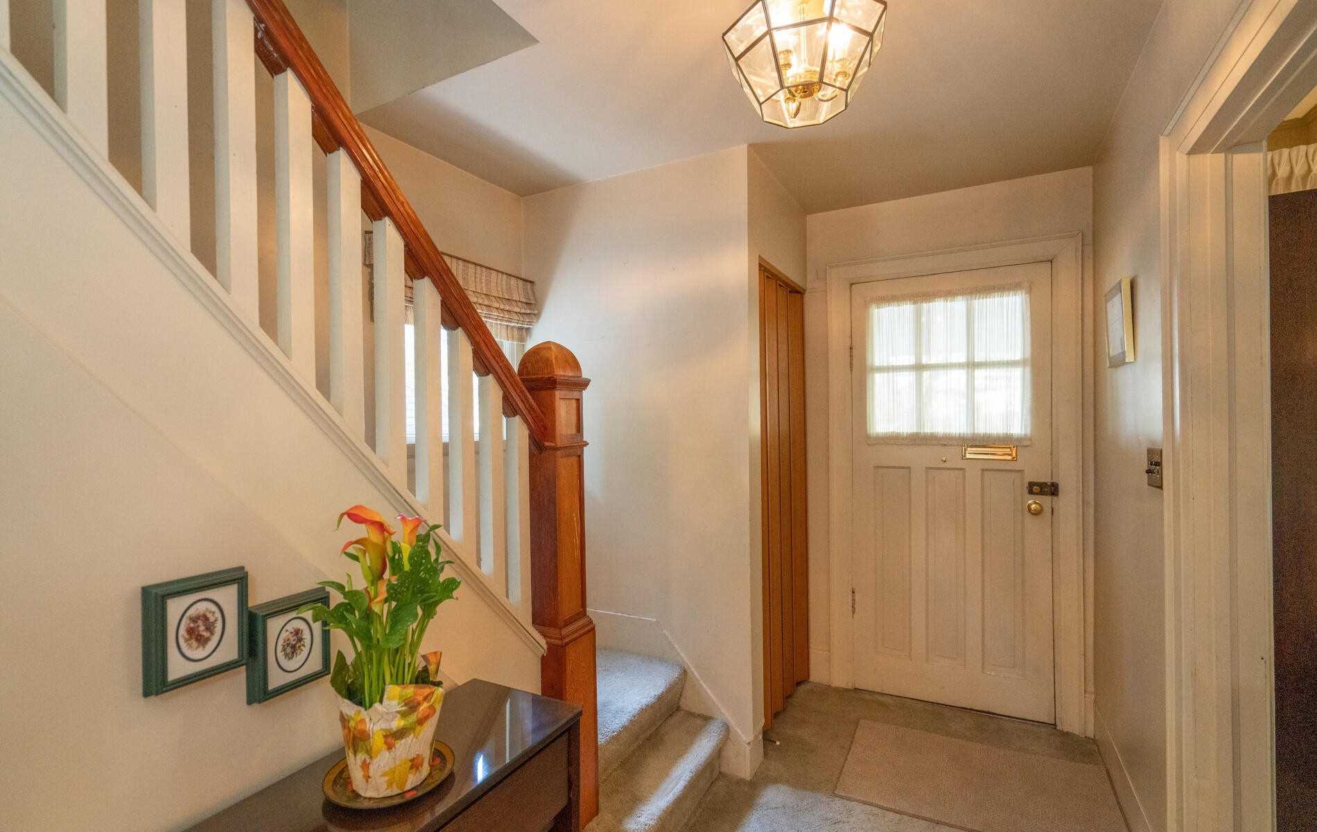 33 Colborne St