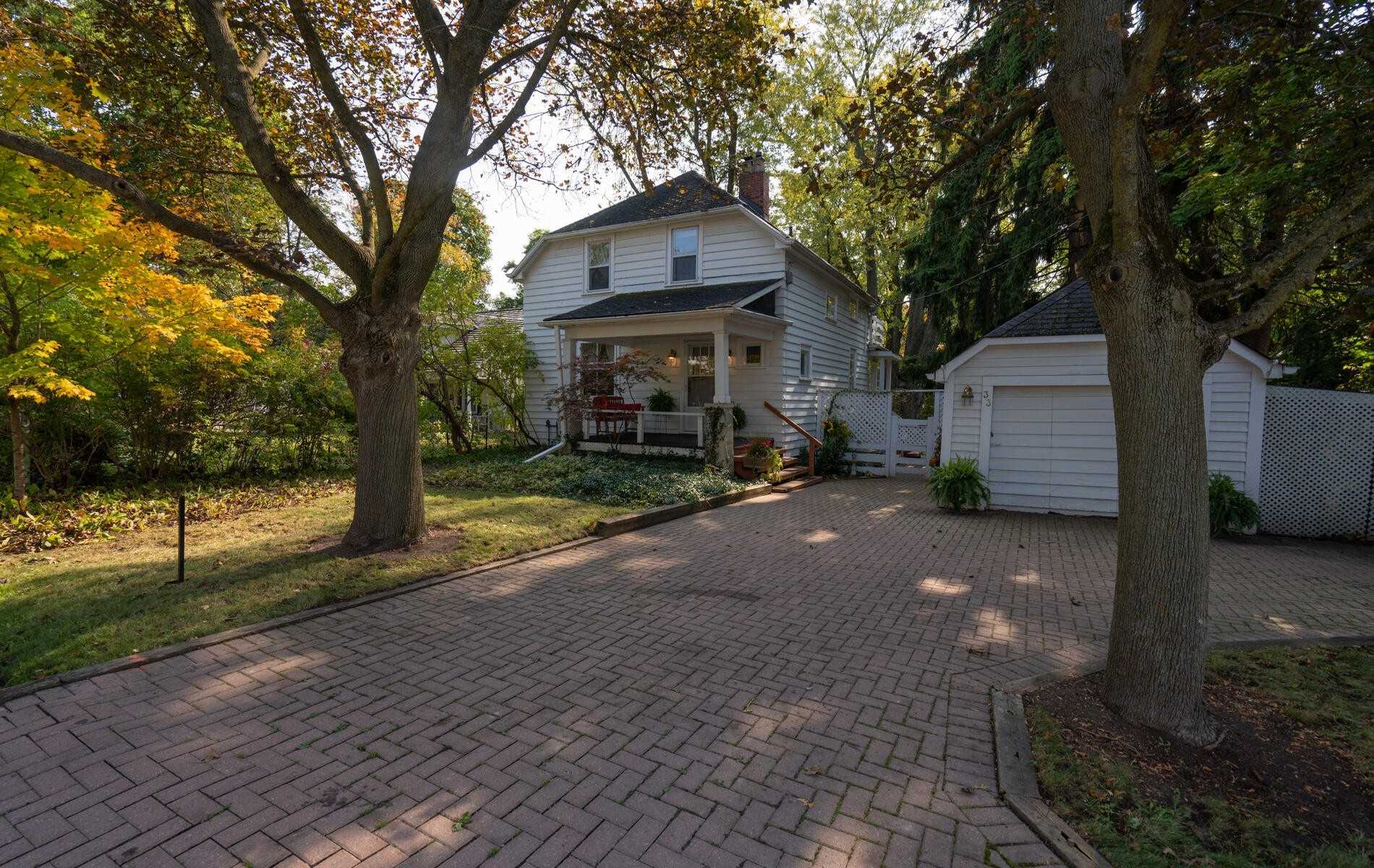 33 Colborne St