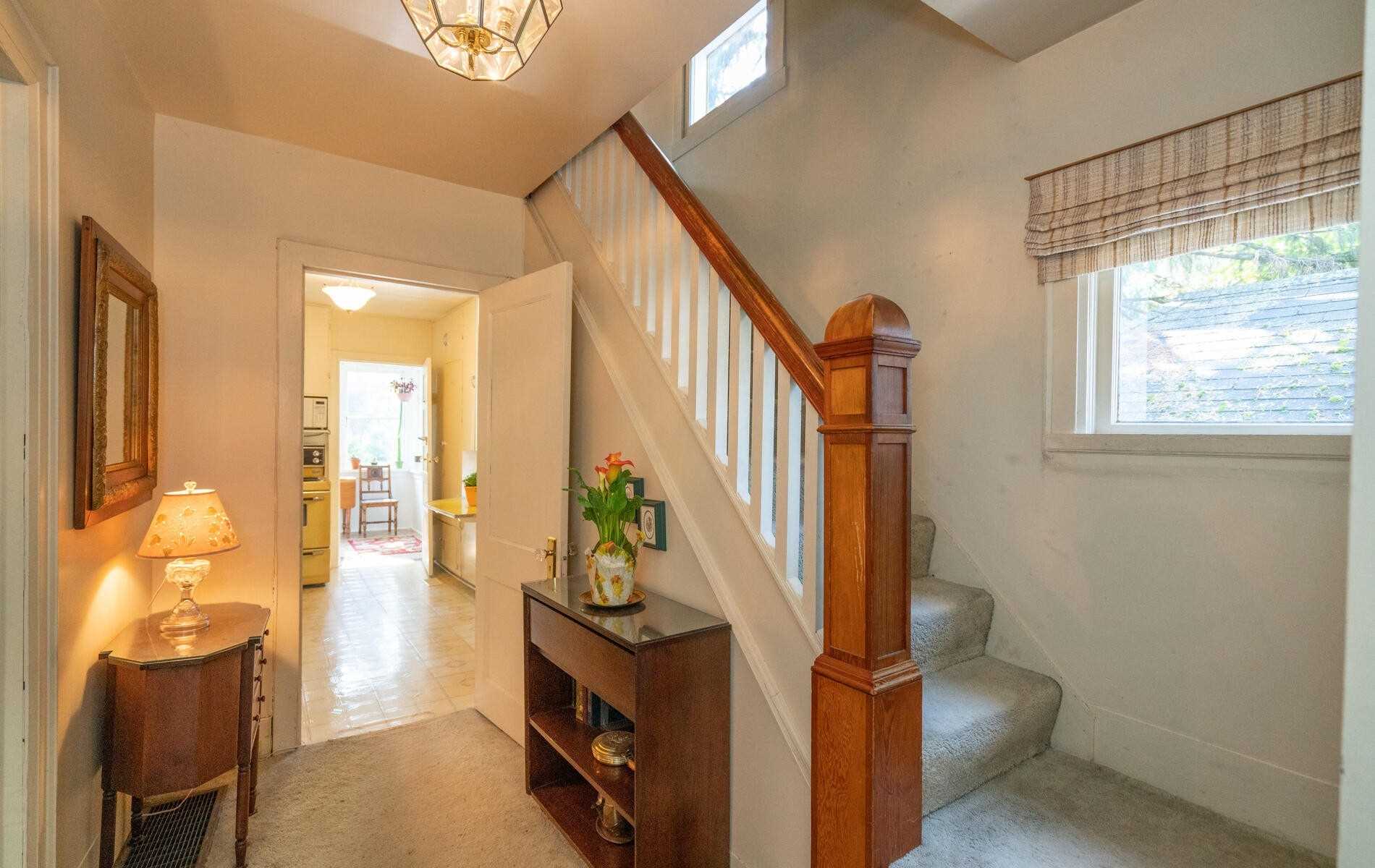 33 Colborne St