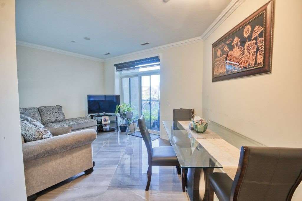 39 New Delhi Dr, #809