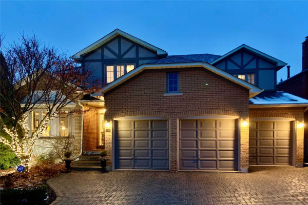 889 Damascus Crt, Newmarket
