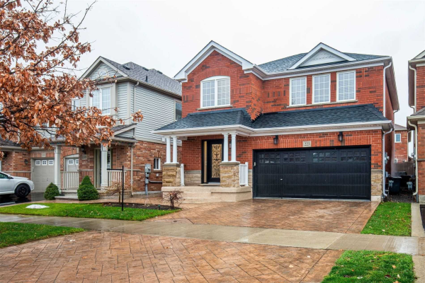223 Reeves Way Blvd, Whitchurch-Stouffville