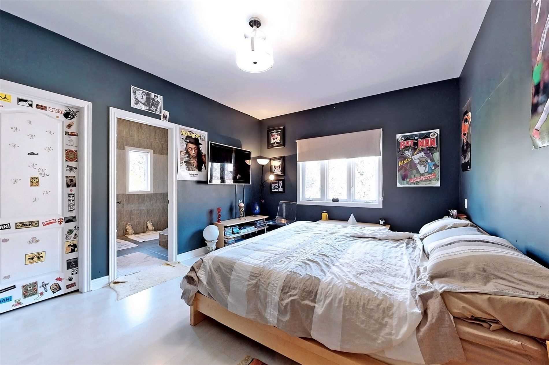 13076 Keele St