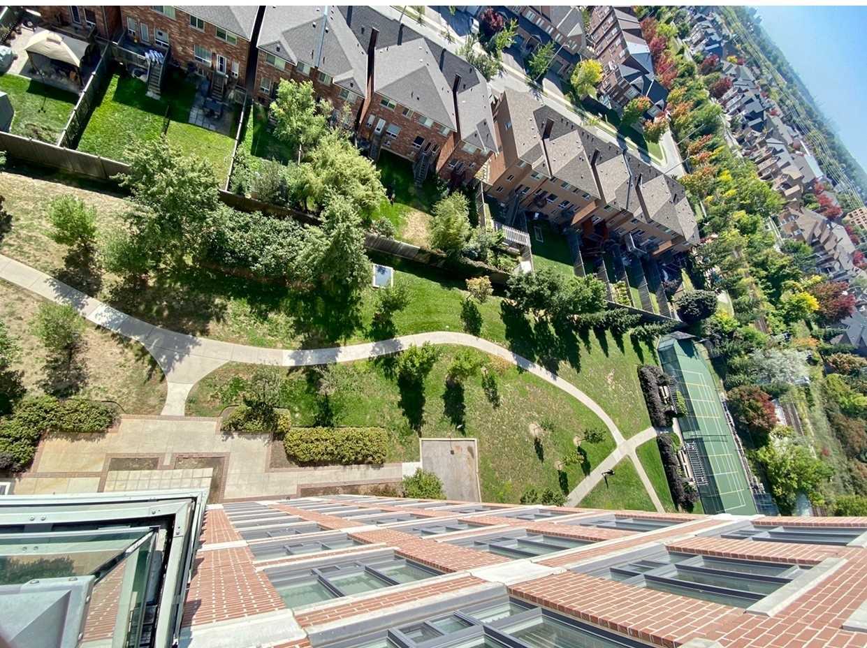 310 Red Maple Rd, #1203