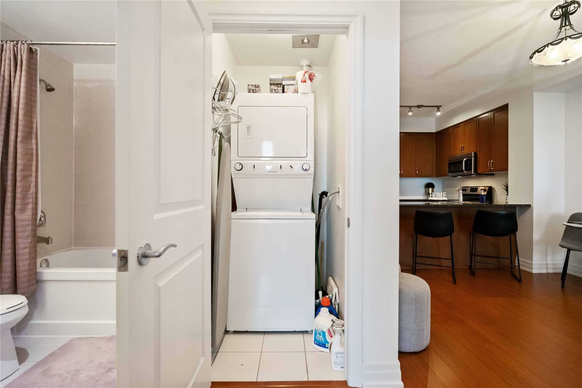 111 Civic Square Gate, #401