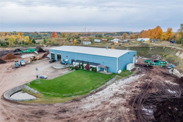 14800 Ravenshoe Rd, Uxbridge