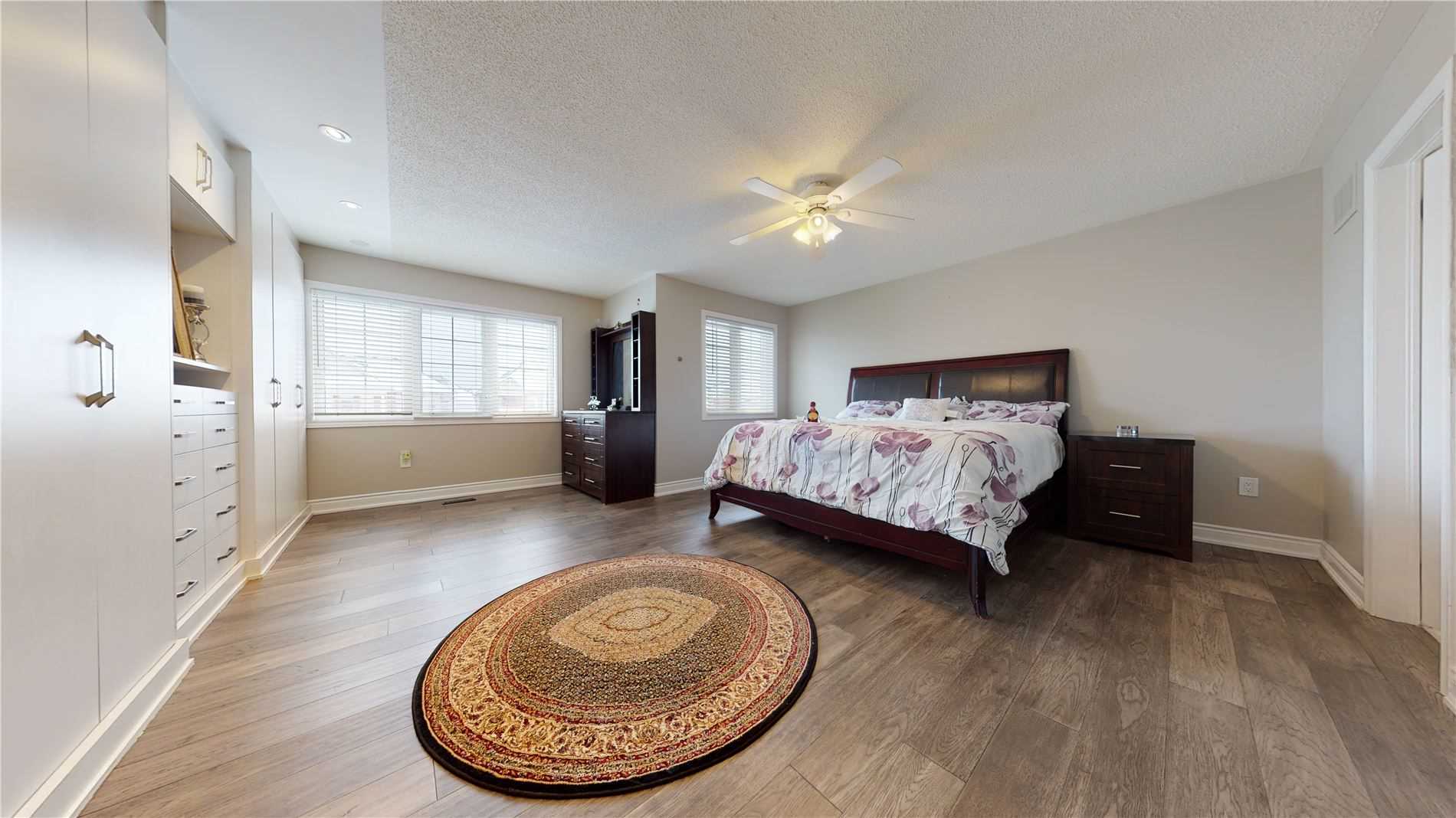 7 Grand Oak Dr