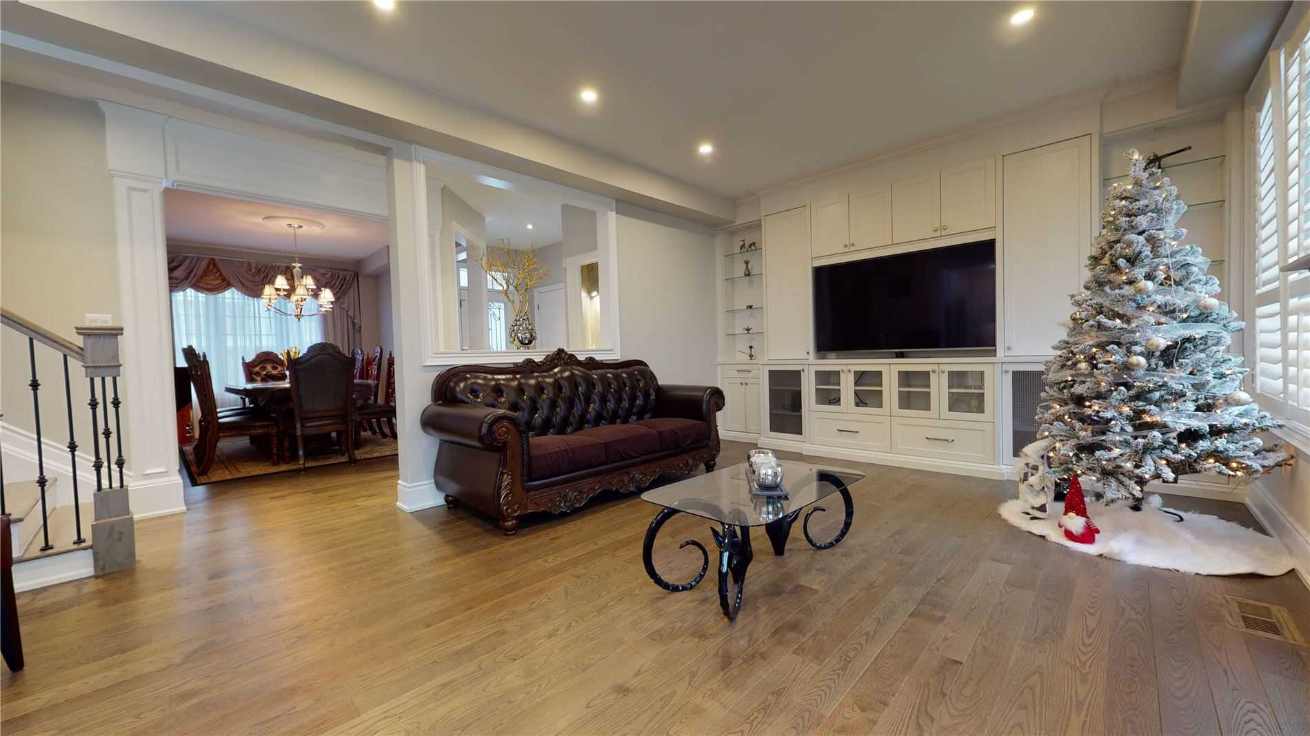 7 Grand Oak Dr