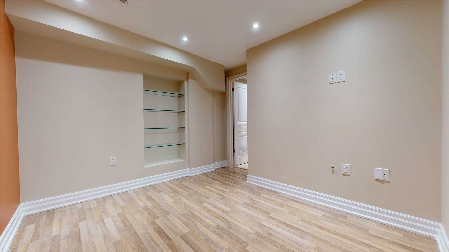 7 Grand Oak Dr