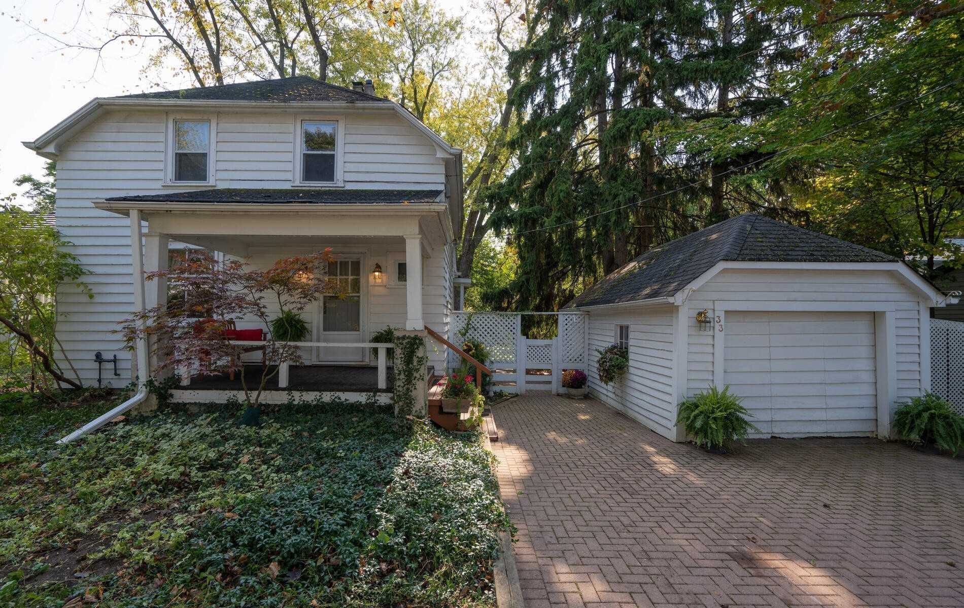 33 Colborne St