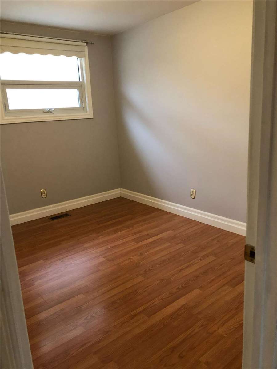79 Zima Cres