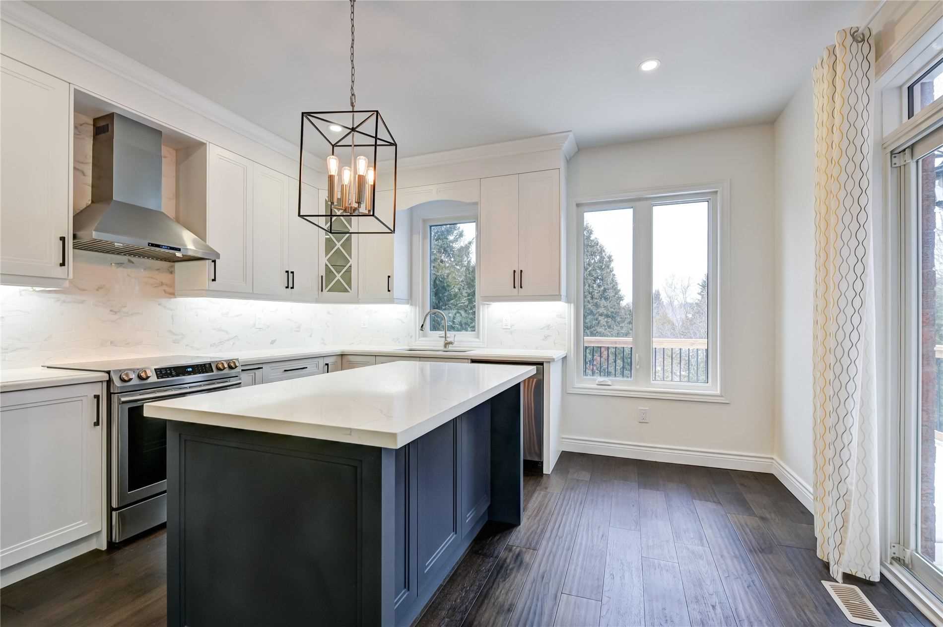 64 Downey Circ