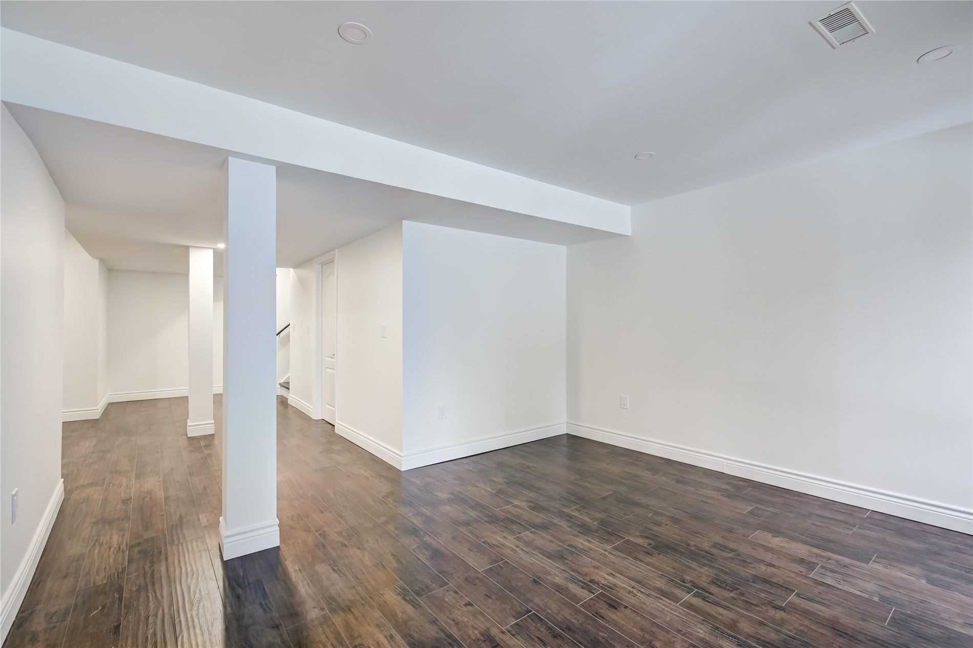 64 Downey Circ