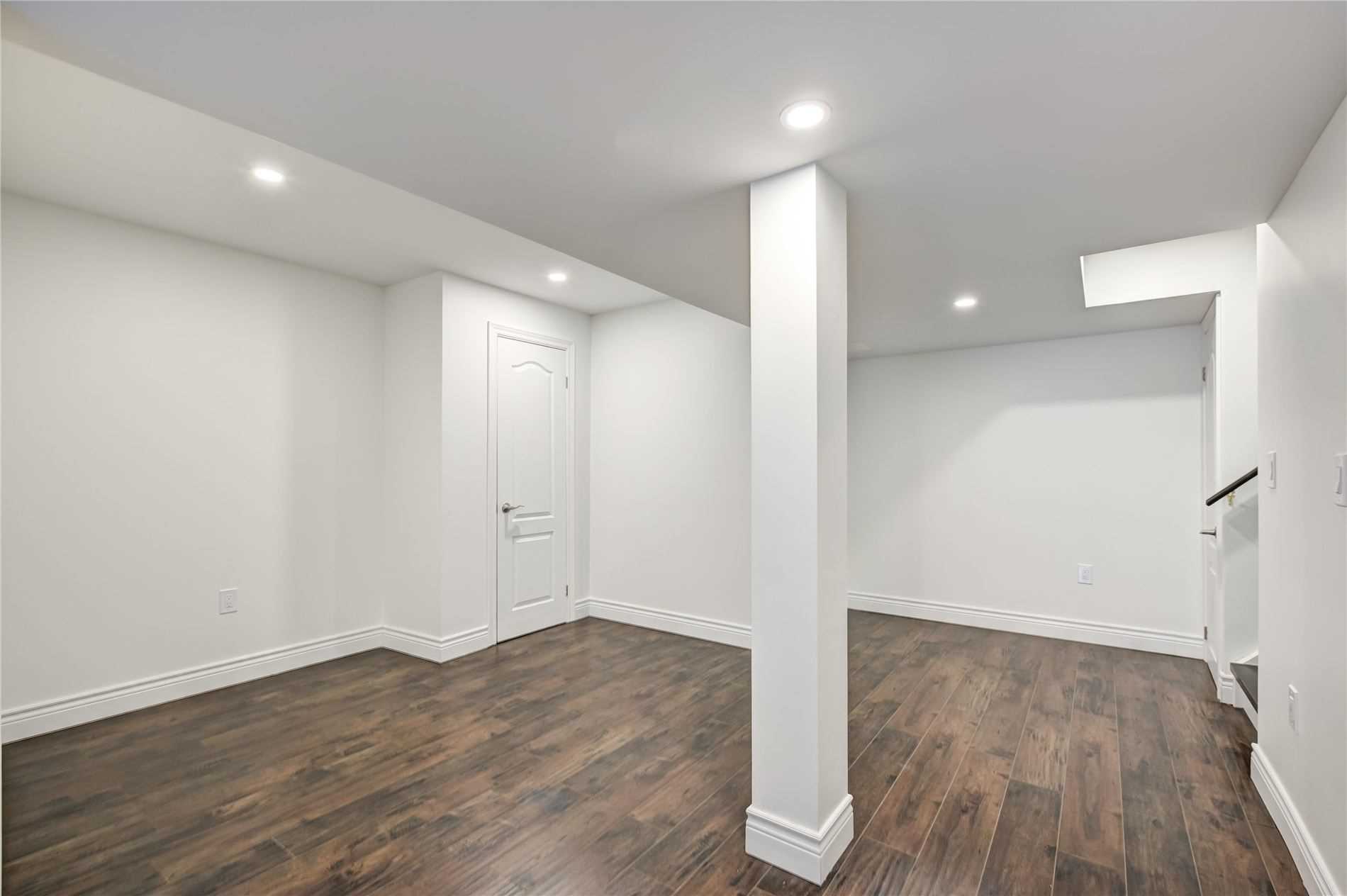 64 Downey Circ