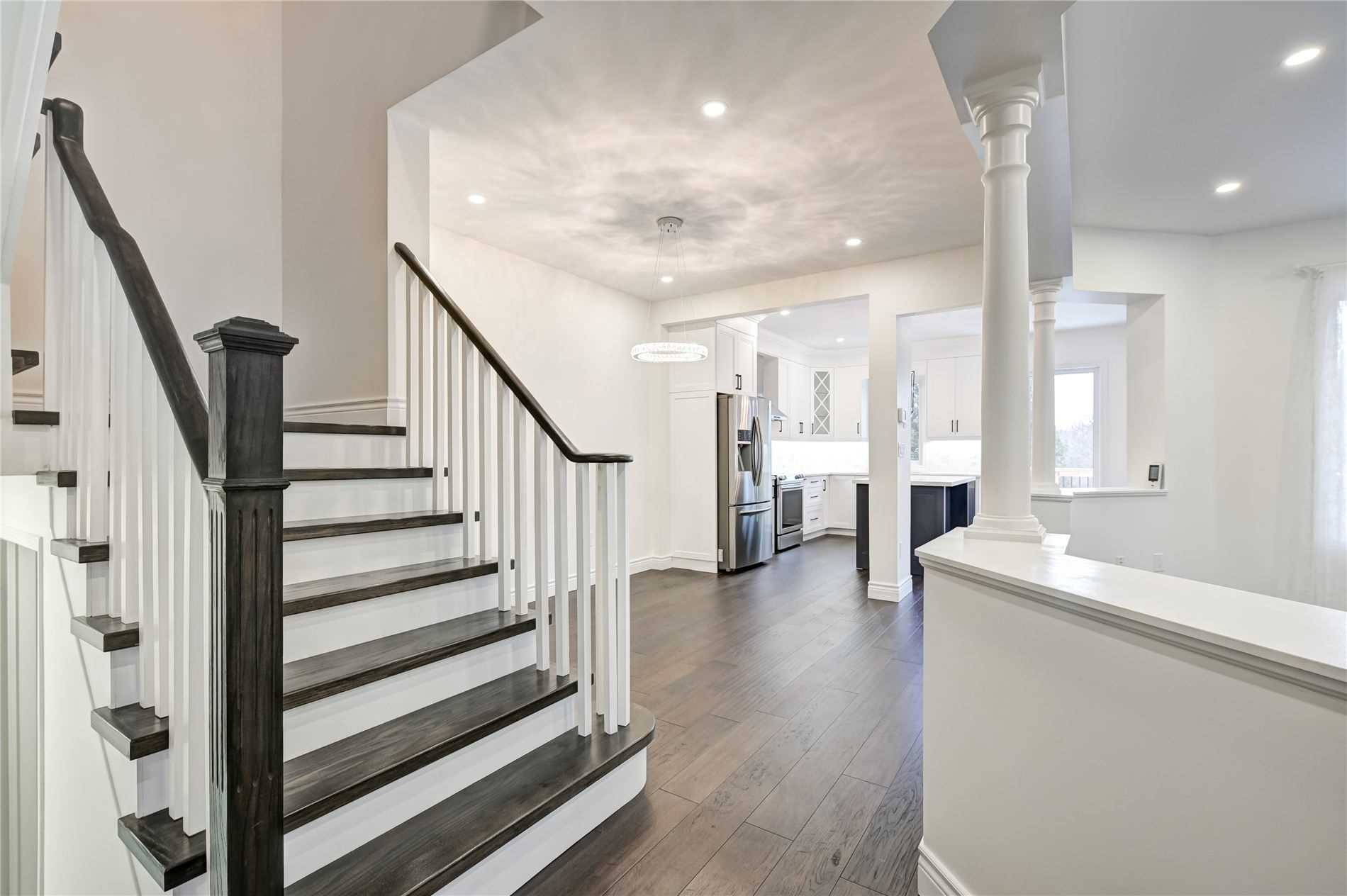 64 Downey Circ