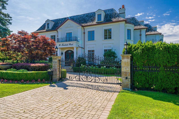 36 Thornbank Rd, Vaughan