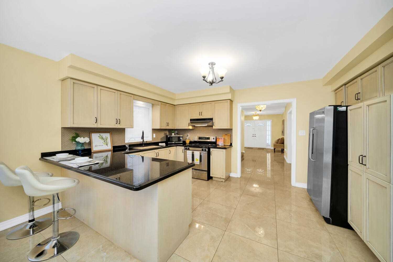 118 Crown Cres