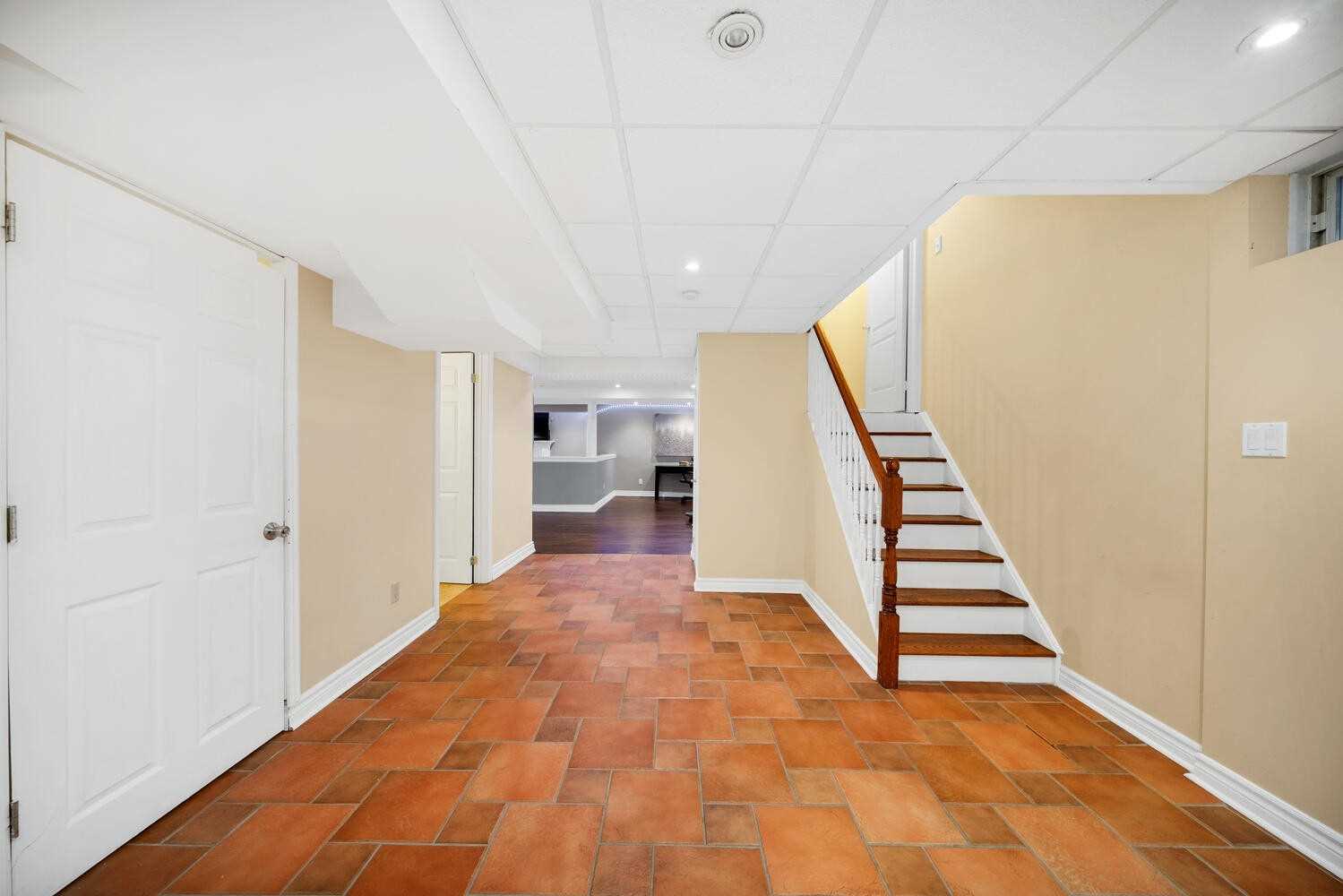 118 Crown Cres